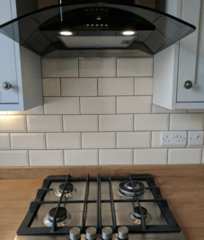 Kitchen splashback – cream metro